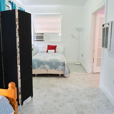 The Marlin Rooster Apartments Miami Exterior photo
